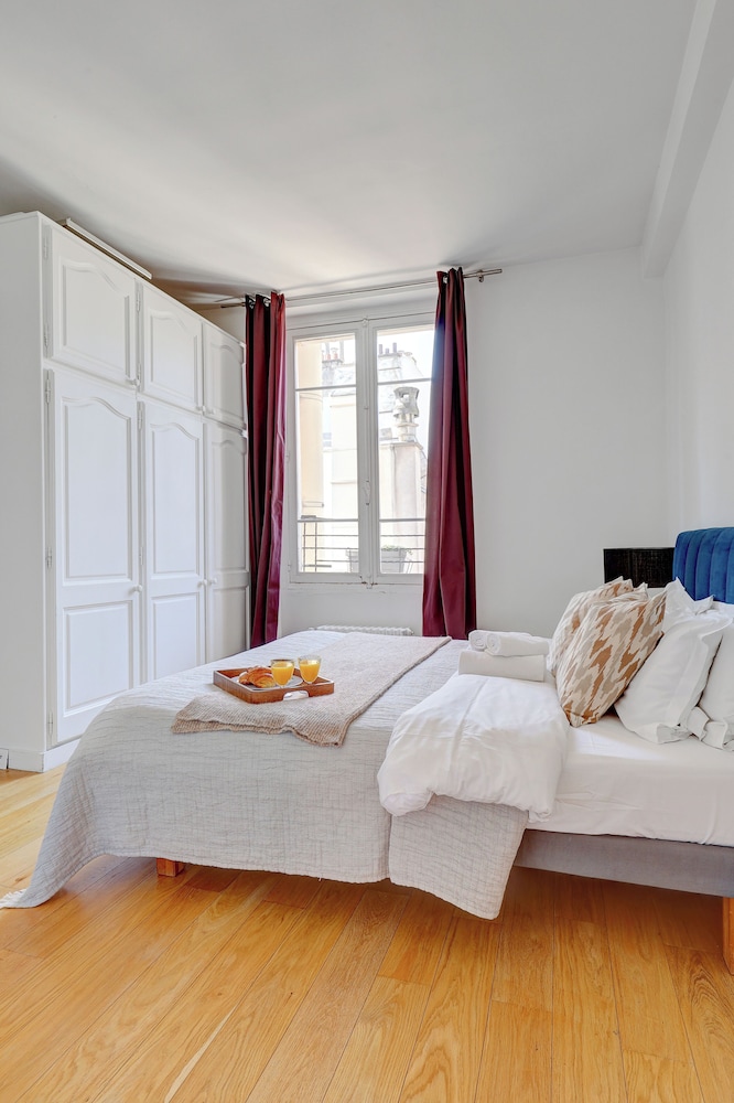 Charming 1BR Steps from Saint-Germain