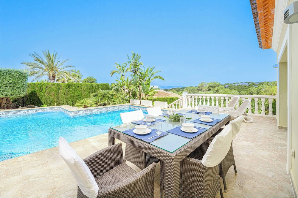 Villa Montgo View
