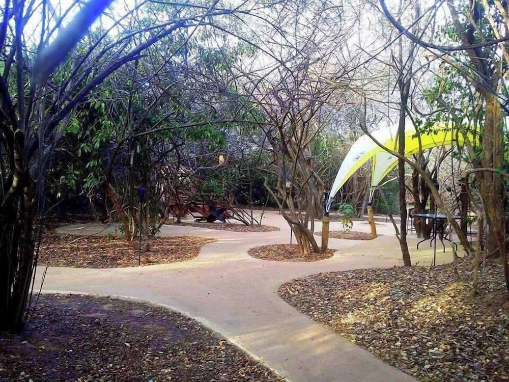 Podi Hoona Yala Safari Camp