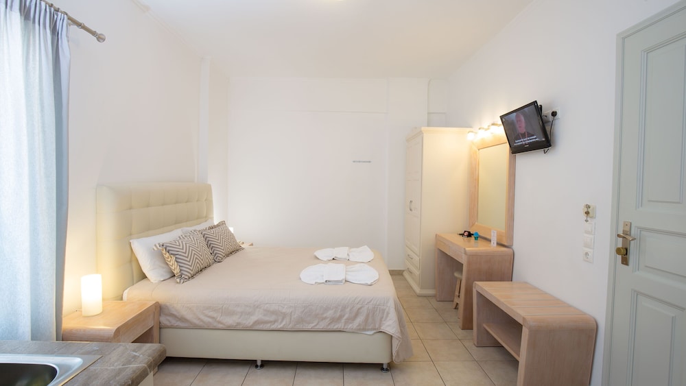 Erato Apartments