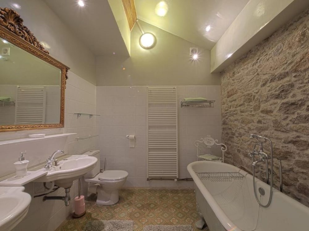 Saint-Denis Vacations - Domaine Co d'Esperou - Property Image 11