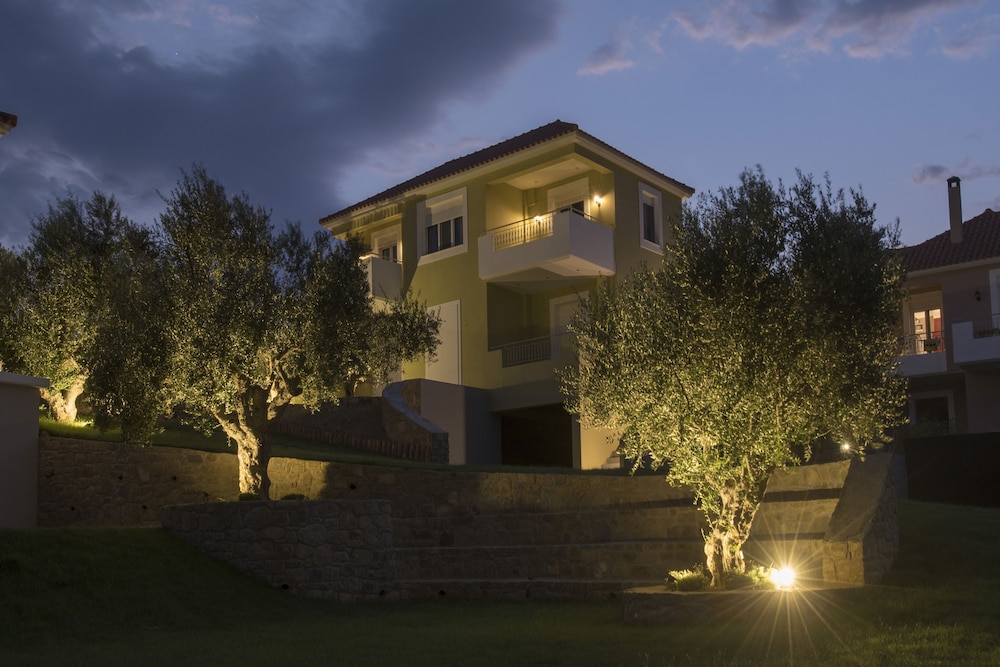 Kotroni Villas