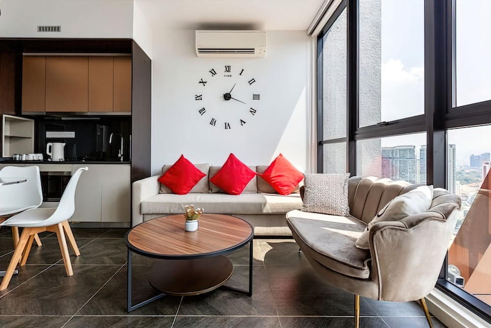 Scarletz Suites KLCC by Emily in Town