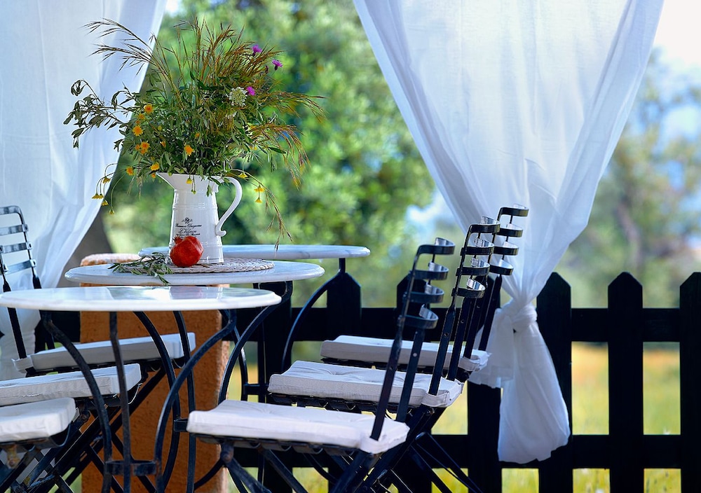 Ledra Samos Hotel