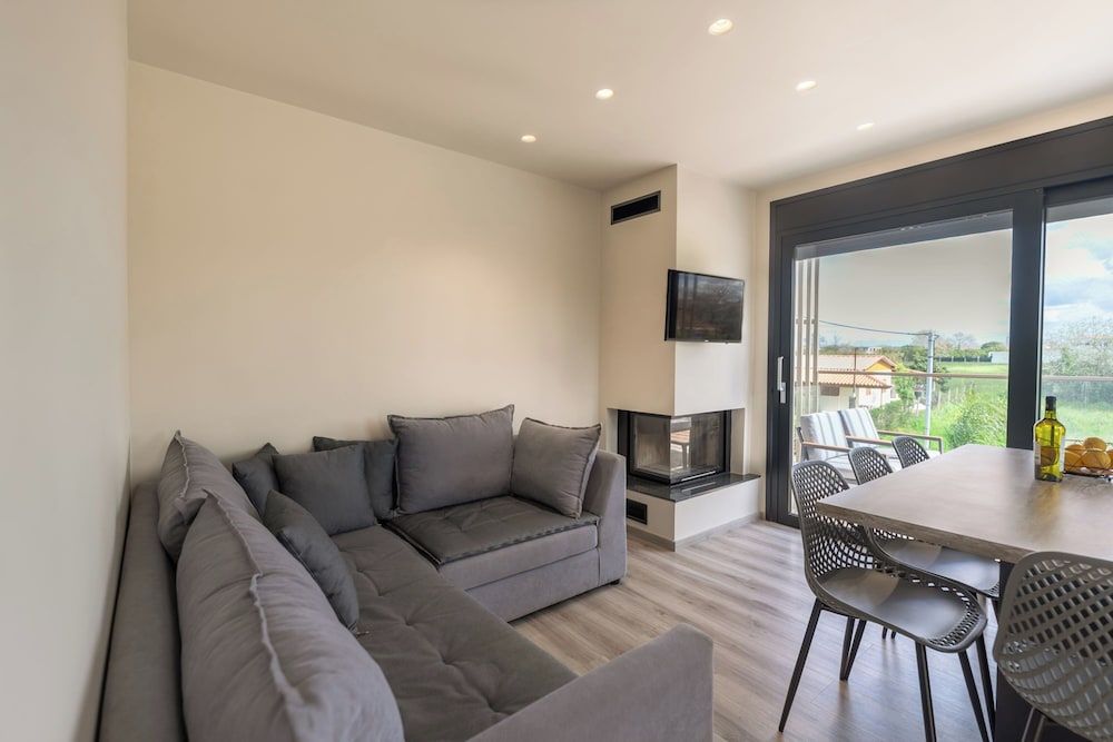 Grand Kourouta Pool Apartments