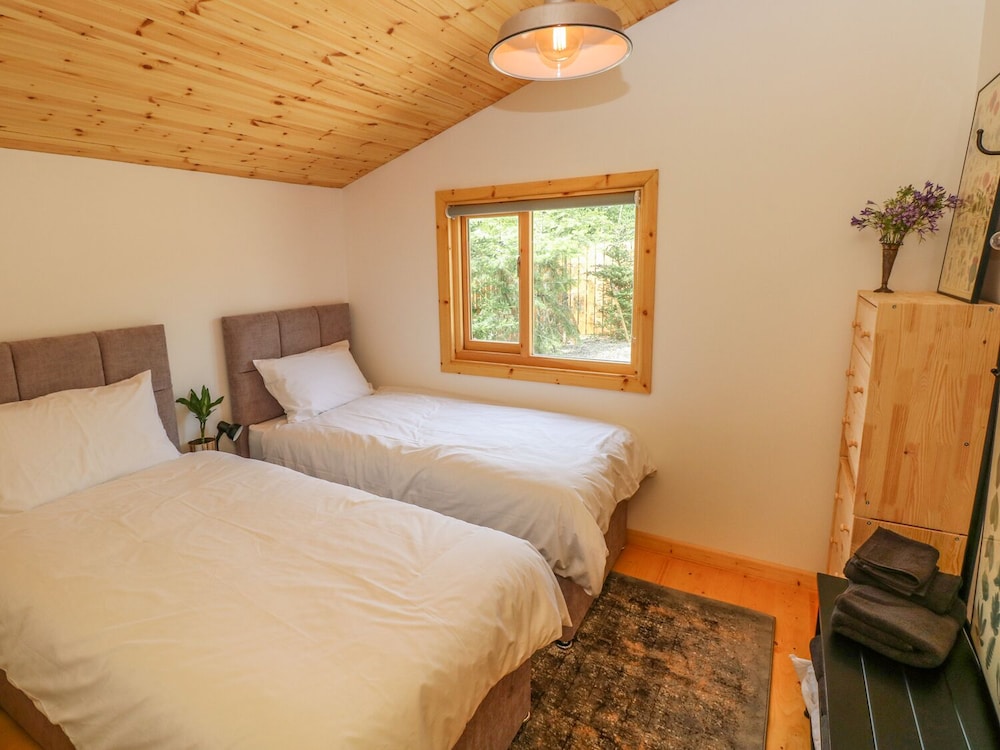Willow Lodge view 4