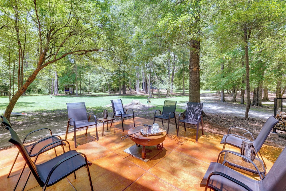 Riverfront Cabin w/ Outdoor Oasis in Seminary! - Property Image 17