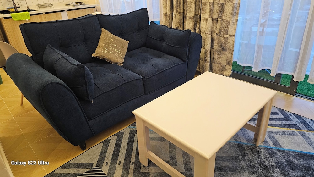 Pazoori Stays at Artesano Apartments