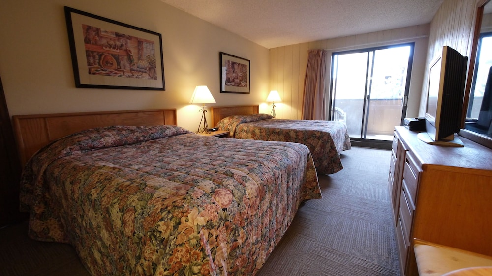 CM447H Hotel Room 1Br 1 Ba