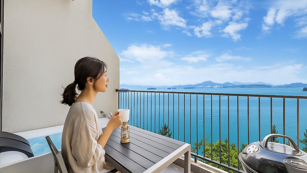 Yeosu Lastella Spa Pet-friendly Pension