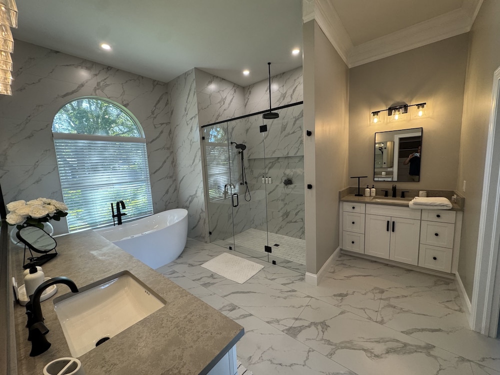 Fall In Naples - Game Room Pvt Pool Hot Tub Impeccable Decor 3 Bedroom Home