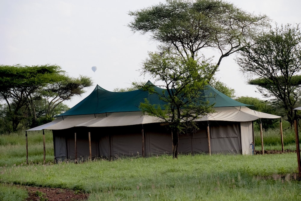 Suenos De Africa Luxury Camp Serengeti view 4