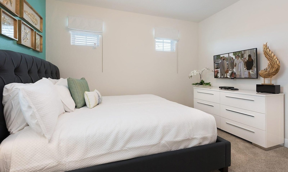 510 BS - 5BD Elegant Escape: Private Haven