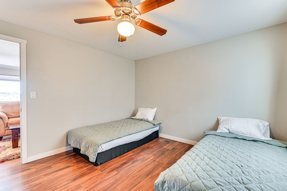 Flagstaff Home w/ Grill: 3 Mi to Historic Downtown