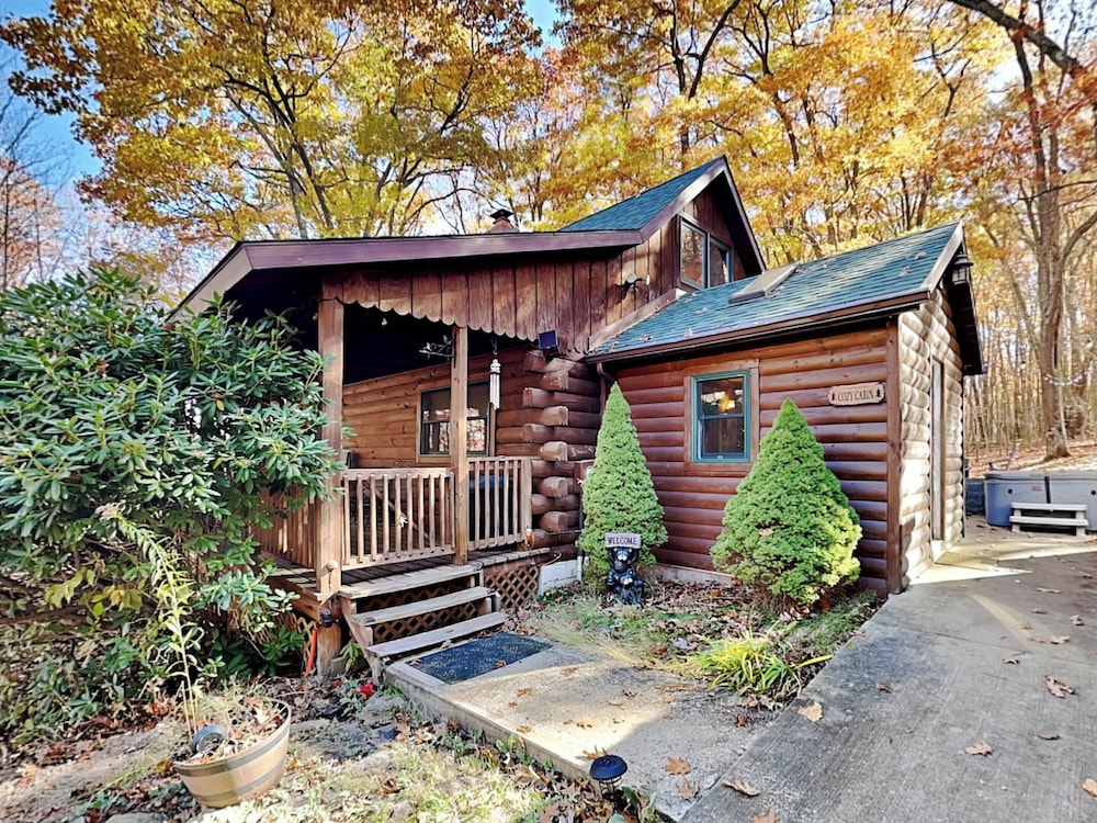 Cozy Cabin by Taylor Made Deep Creek