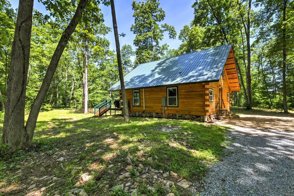 Lyndhurst Cabin on Farm w/ Pond & Stocked Stream! view 4