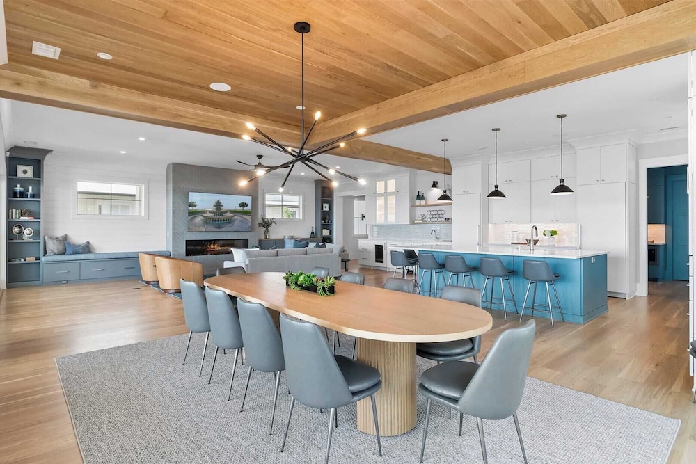 712 Ocean Blvd by Avantstay New Construction w/ Pool, Game Zone, Private Beach Access, and Oceanfront Views