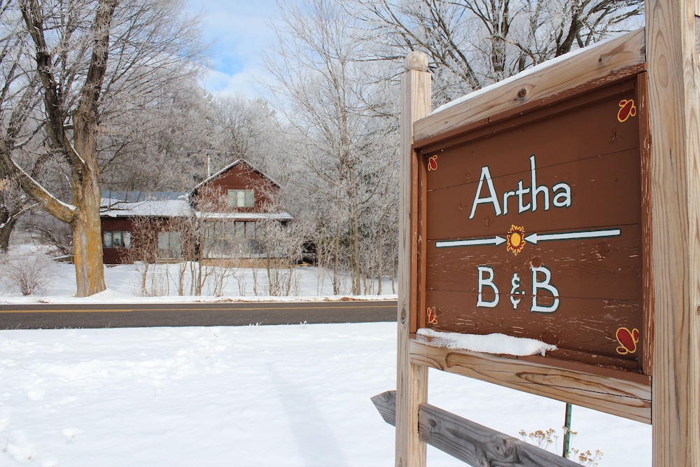 Artha Bed and Breakfast - Property Image 9