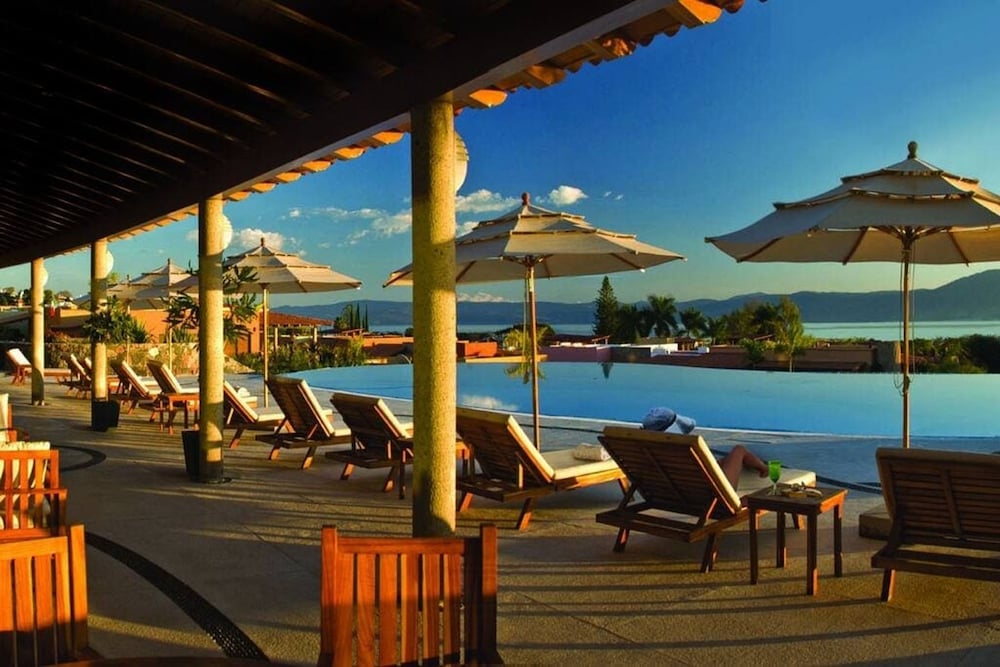 Anana El Dorado 203 Condo With Lake Views Pool