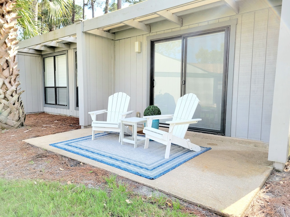 Augusta Village Sandestin by Gibson BR