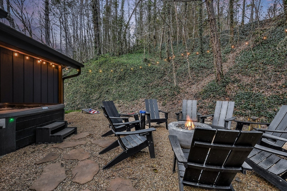 Creekside Retreat 3 Bedroom Cabin