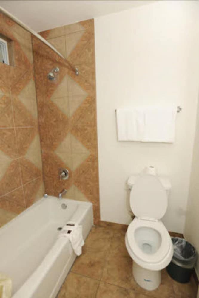 Ventura Vacations - Victoria Motel - Property Image 32