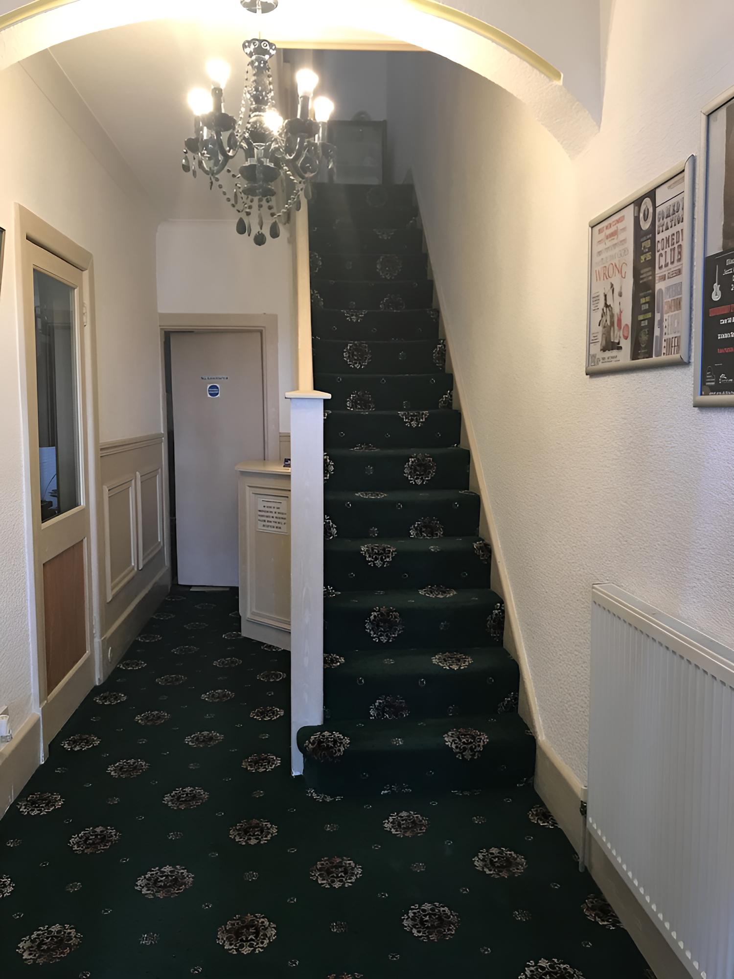 Kingsbury Hotel