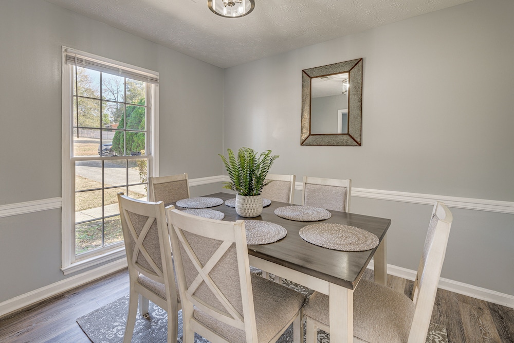 5 Mi to Fort Moore: Quiet Columbus Home w/ Yard