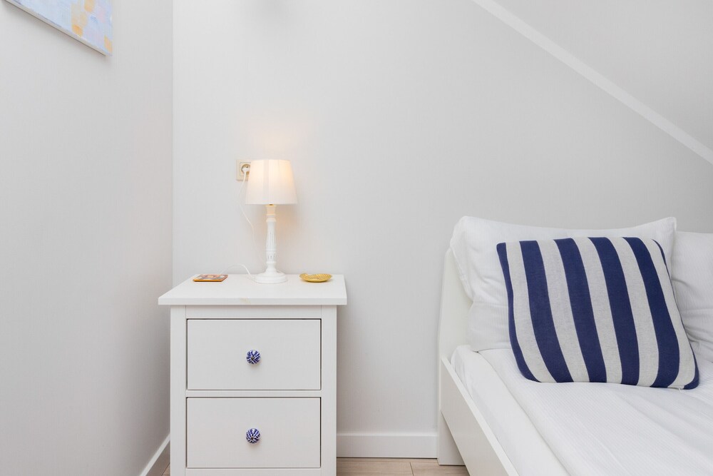 Bright Apartment in Debki by Renters view 4