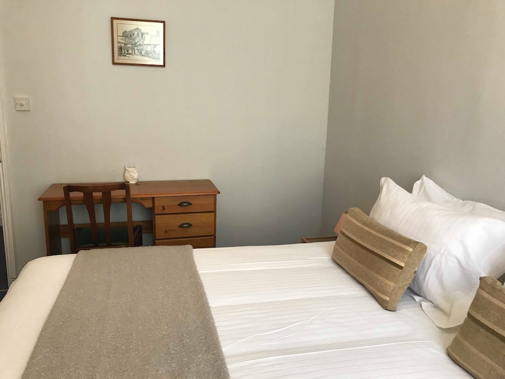 8 Owls B&B