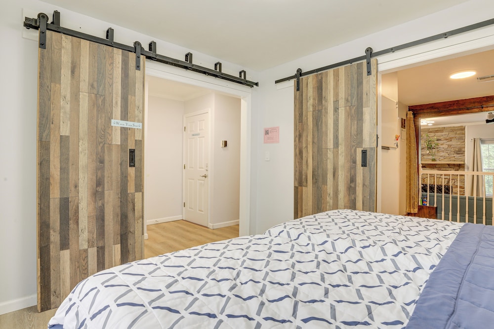 Fenced Yard & Pool Access: Lawrenceville Retreat!