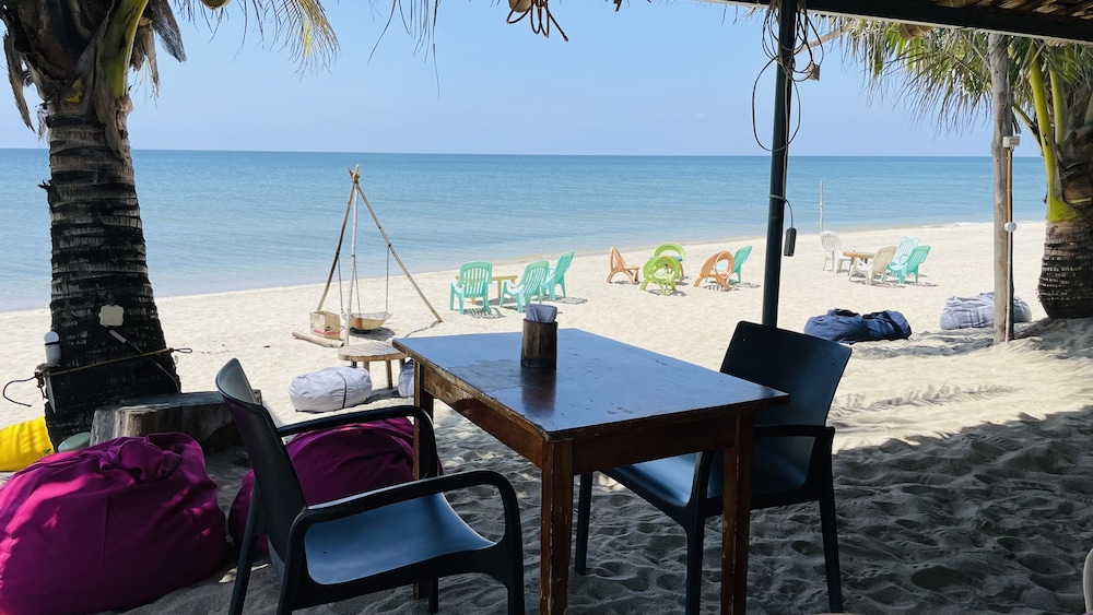 Footprints Beach Resort 83