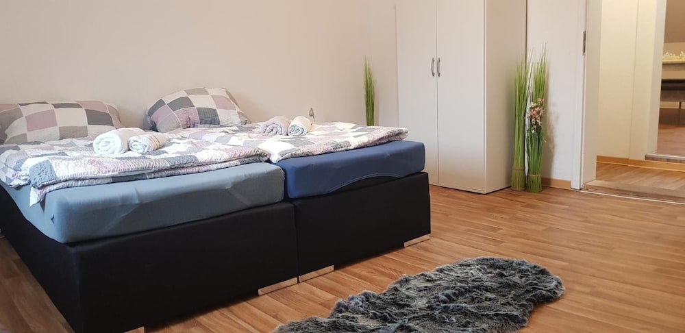 Wuppertal Vacations - SP Hotels- Apartment an der Wiesenstrae - Property Image 10