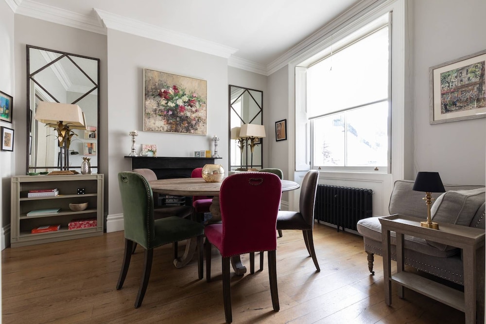 Clarendon Street by Onefinestay