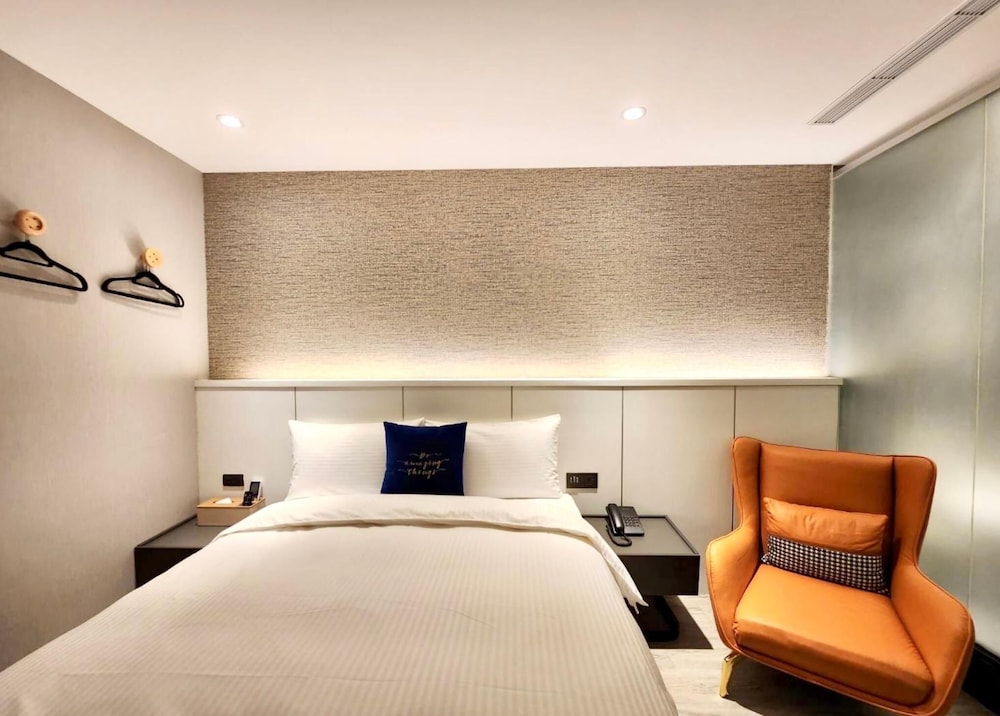 Fun Stay Inn Ximen
