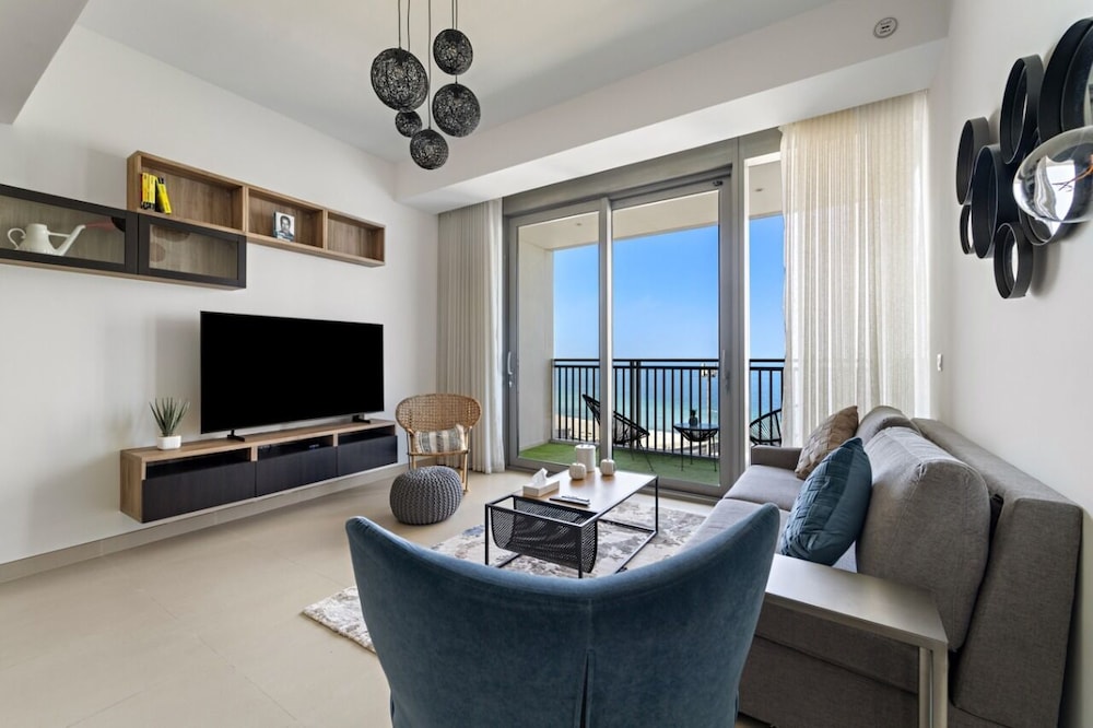 Panoramic Seaview Retreat | Premium Amenities