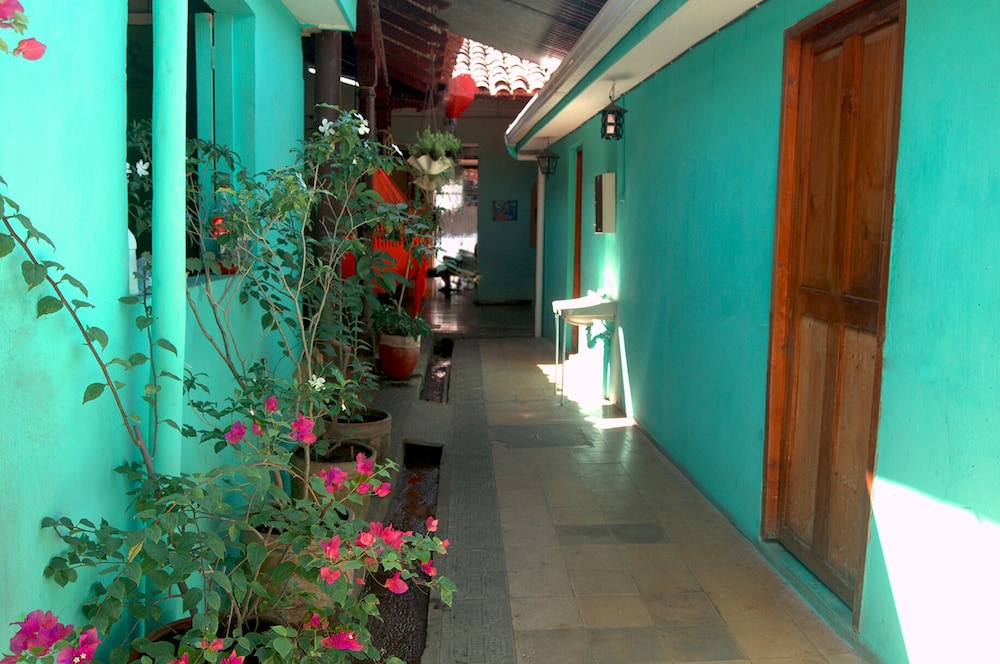Hostal Castillo - Hostel view 2