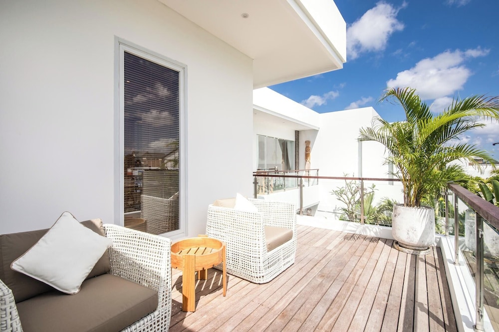 Brand New 4br Villa 400 to Finns Canggu