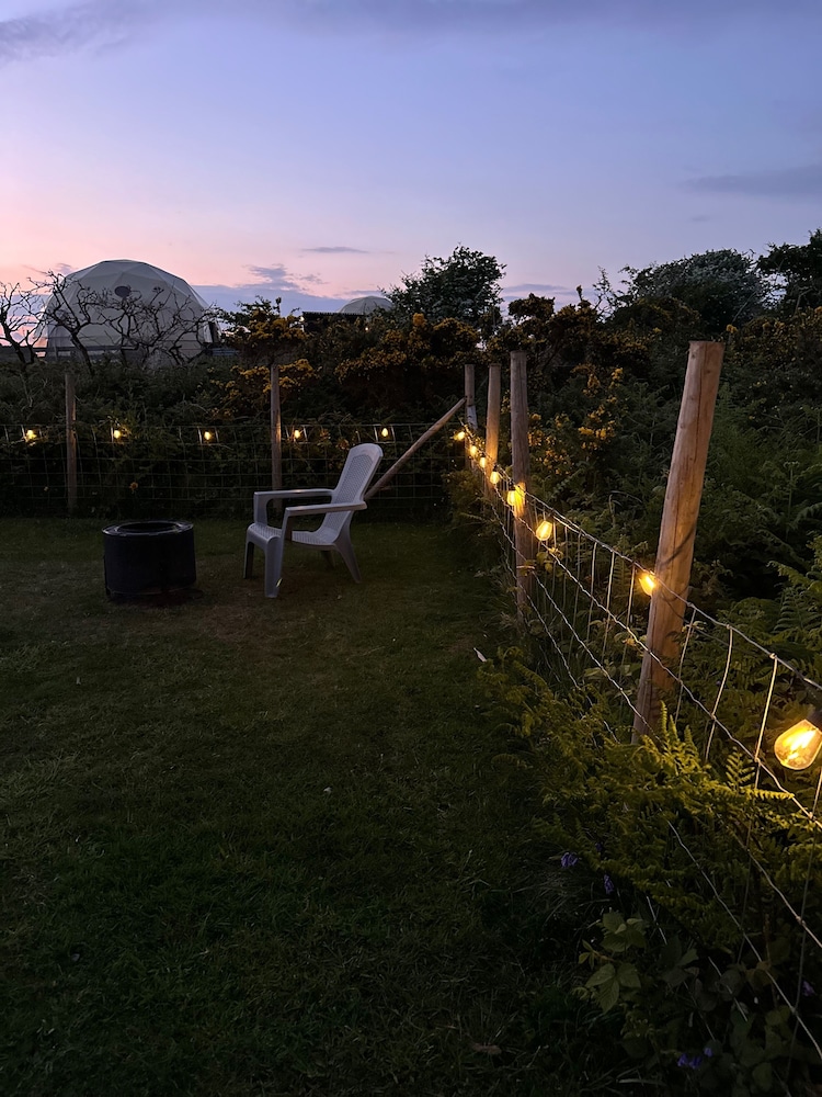 Glamping Pod - Sleeps 4 - Pets - Parking