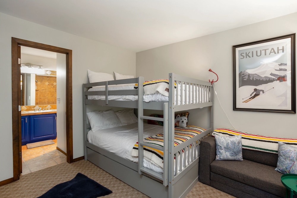 Stag Lodge at Deer Valley Resort - Three Bedroom Residence with Spa #9 3 Condo