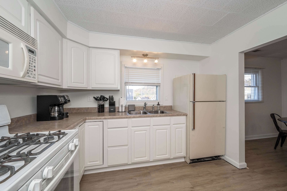 The Grand Elm Suite 2 Sleeps 6