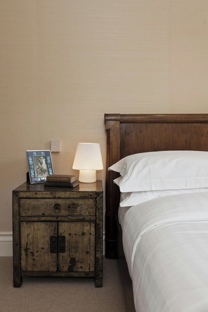 St Anns Road by Onefinestay