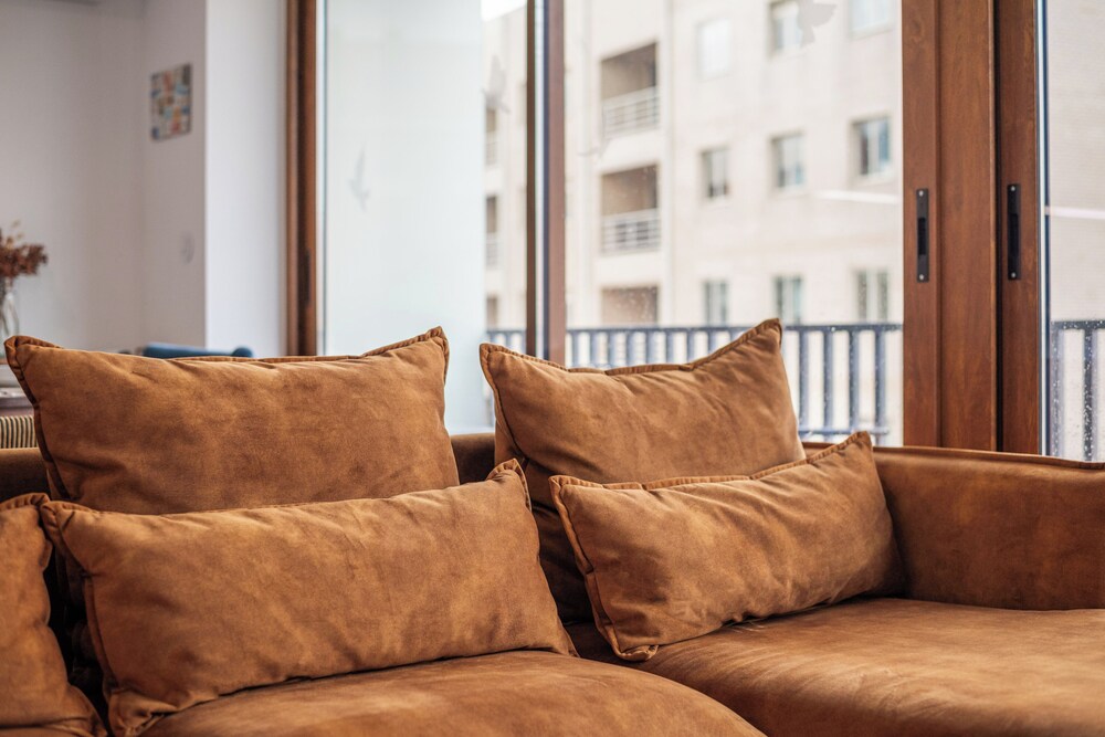 Liiiving - Warm Vintage Apartment