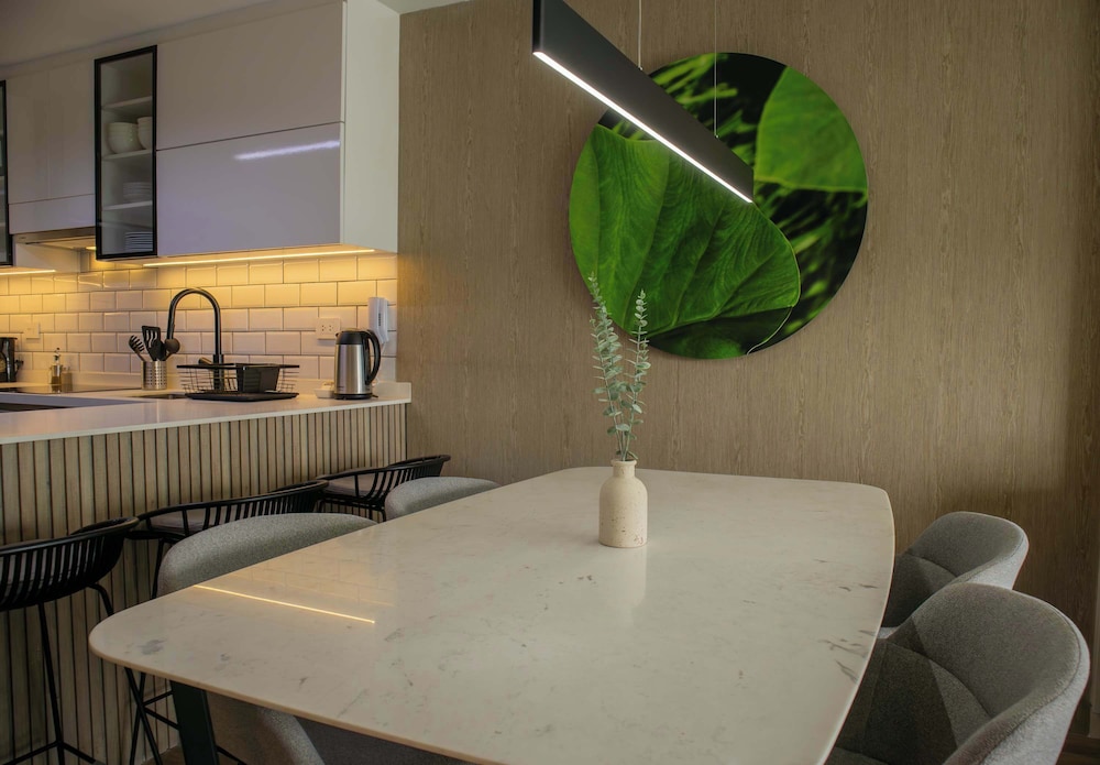 w Flawless 3BR w Balcony in Miraflores