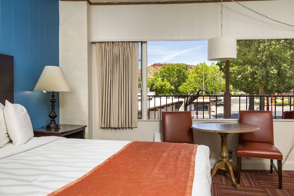 Aiken's Lodge view 3