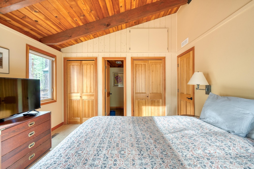 NEW Winter Retreat at Black Butte Ranch