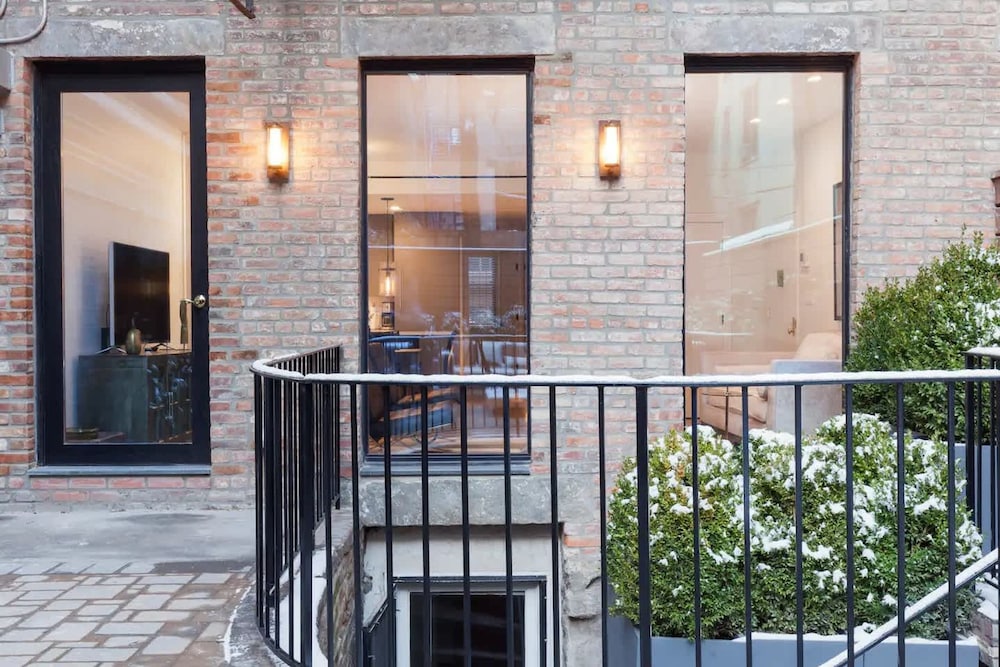 Gardenstone by Rovetravel Duplex w Private Patio