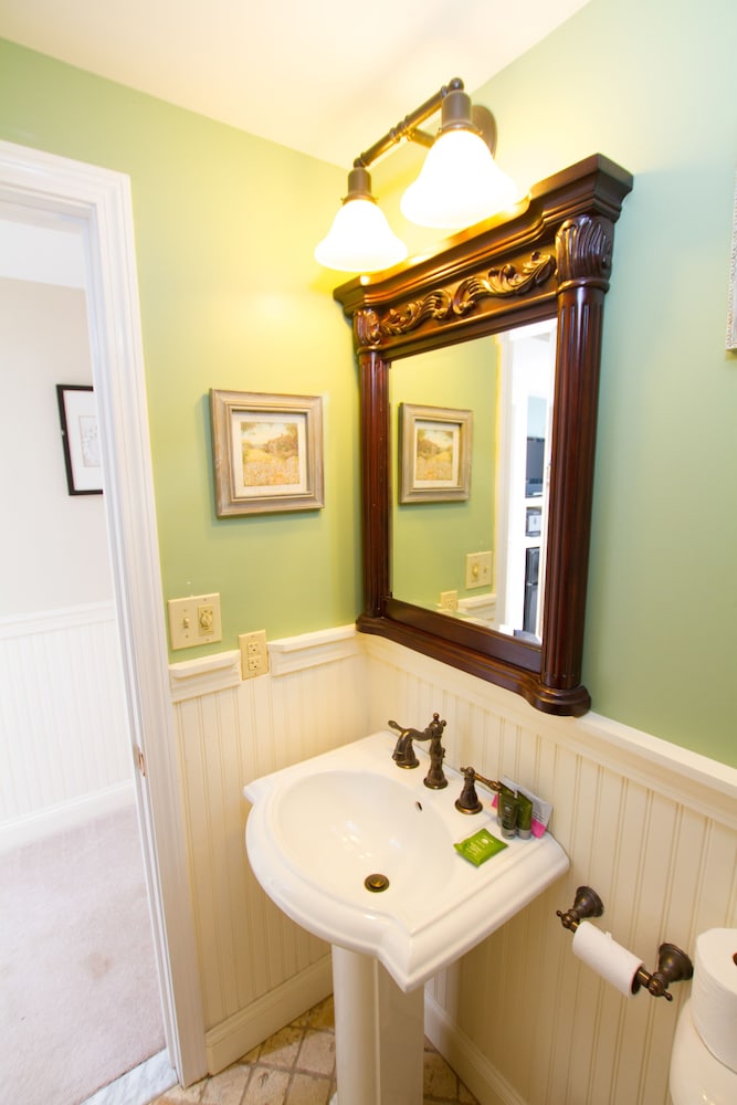 Sheepscot Harbour Village Resort