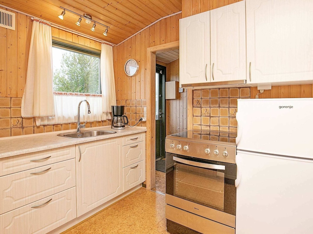 Mesmerizing Holiday Home in Dannemare near Sea view 4