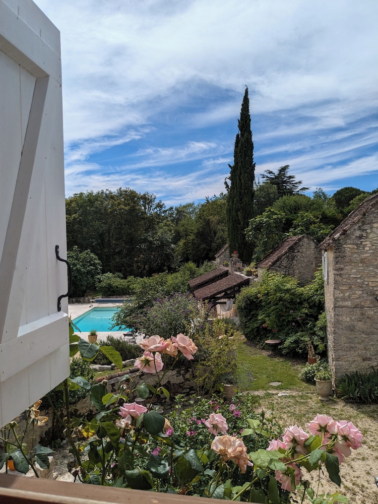 Les Pierres Lotoises